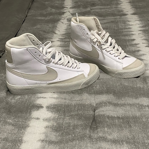 Nike Shoes - White Nike Blazers Mid ‘77
